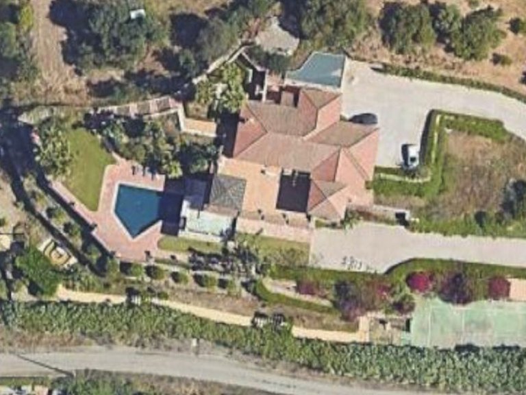 Villa for Sale in Estepona, Malaga 27