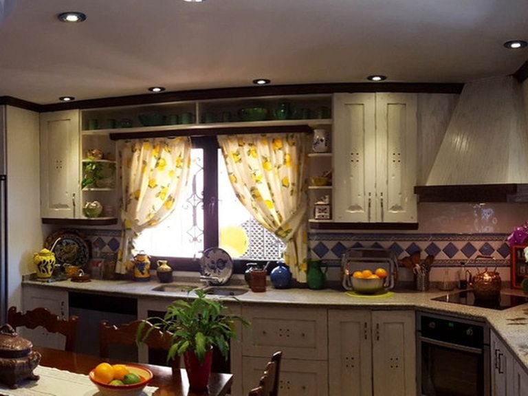 Villa for Sale in Estepona, Malaga 32