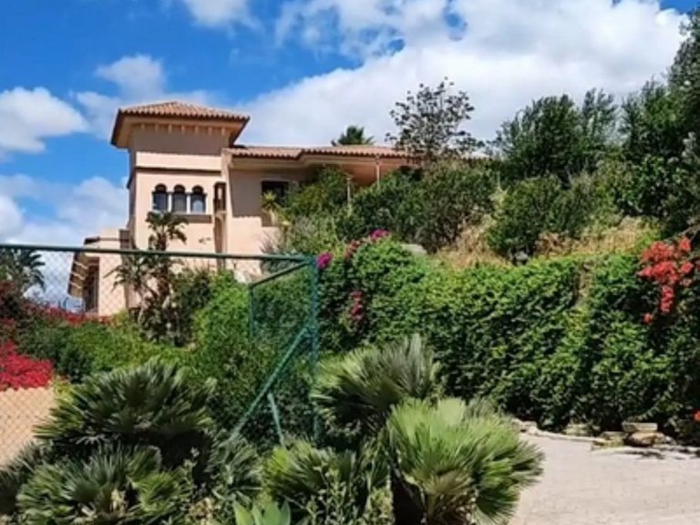 Villa for Sale in Estepona, Malaga 6