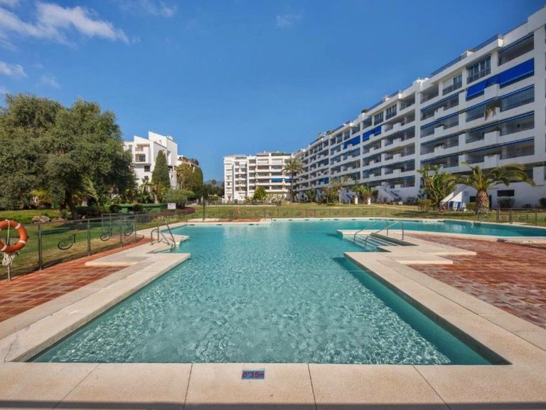 Apartment for Sale in Puerto Banús, Malaga 4