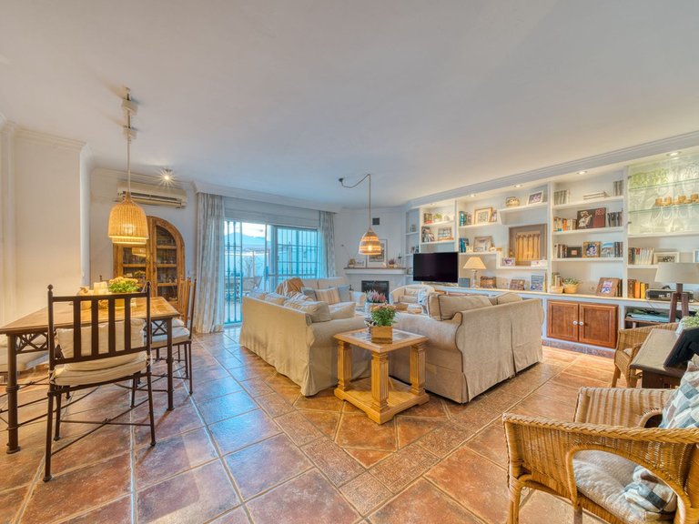 Villa for Sale in Los Boliches, Malaga 13
