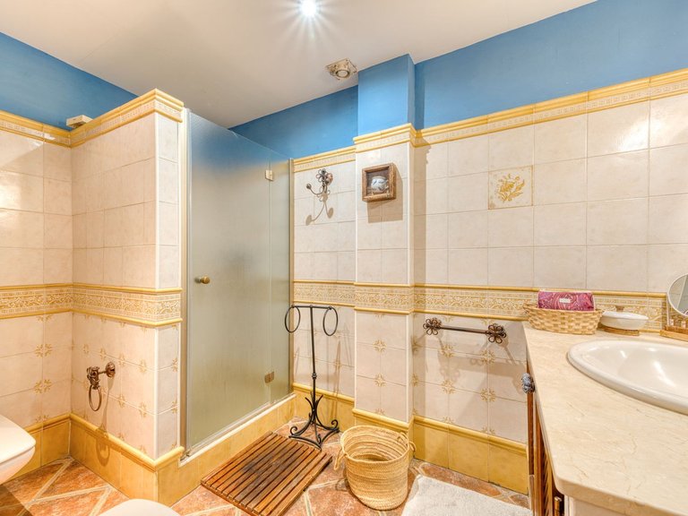 Villa for Sale in Los Boliches, Malaga 29