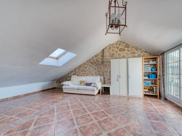 Villa for Sale in Los Boliches, Malaga 32