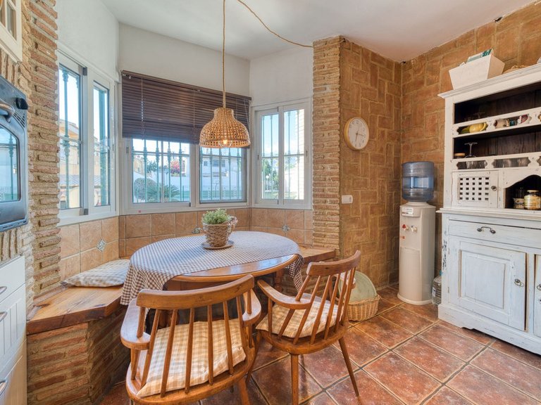 Villa for Sale in Los Boliches, Malaga 7
