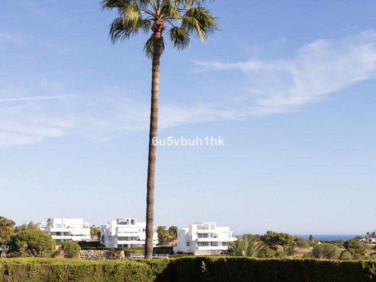 Villa for Sale in La Quinta, Malaga 26