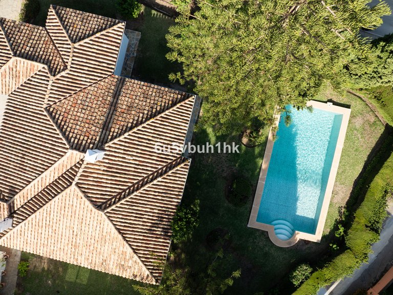 Villa for Sale in La Quinta, Malaga 38
