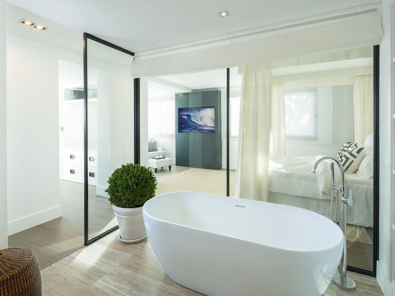 Villa for Sale in Aloha, Malaga 11