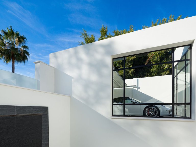 Villa for Sale in Aloha, Malaga 12