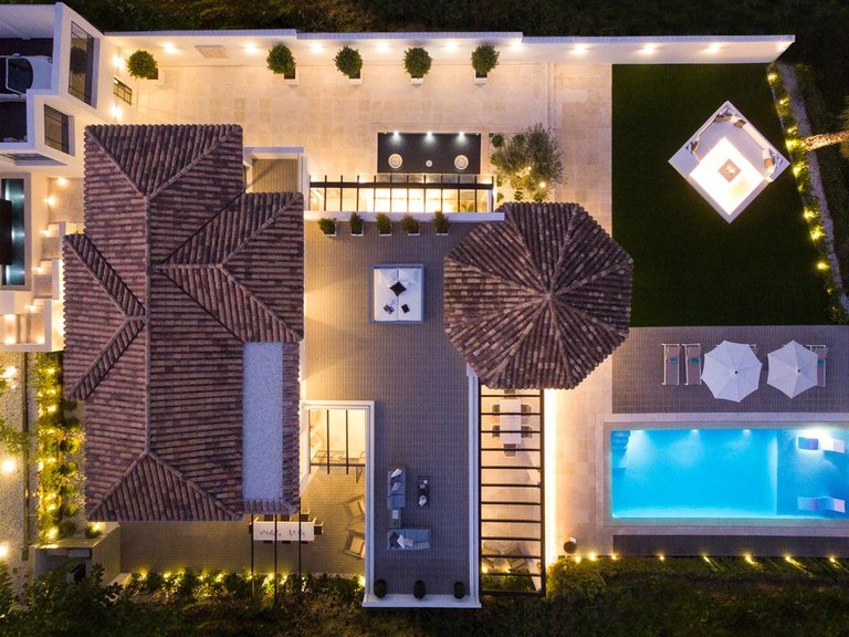 Villa for Sale in Aloha, Malaga 26