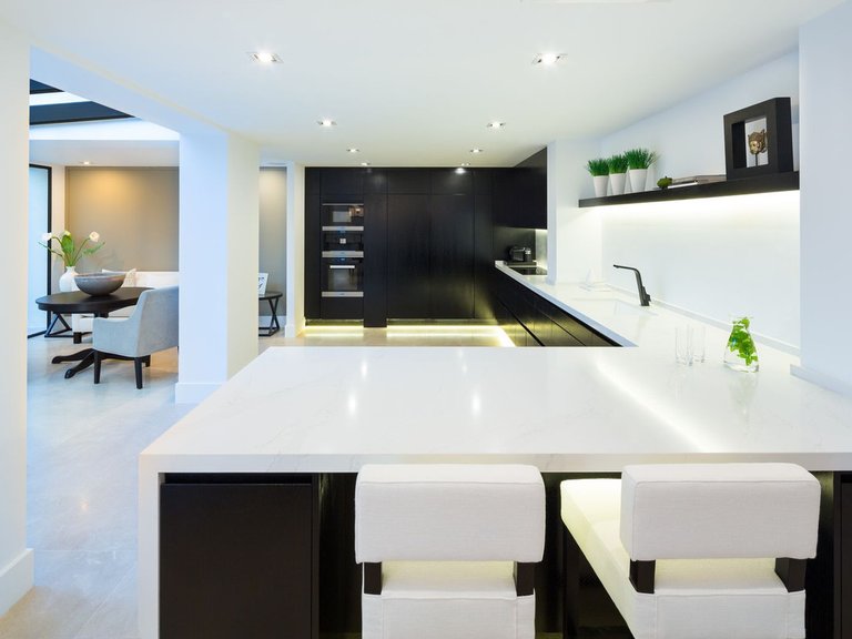 Villa for Sale in Aloha, Malaga 4