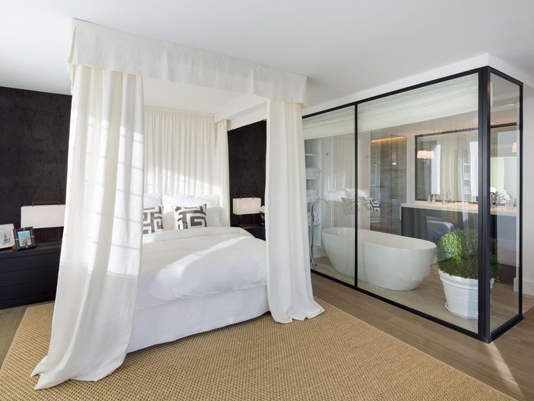 Villa for Sale in Aloha, Malaga 9