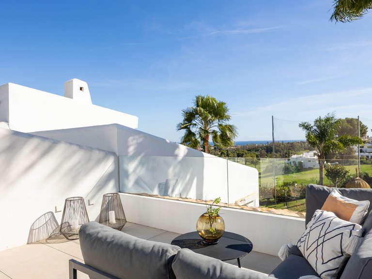 Apartment for Sale in Nueva Andalucía, Malaga 15