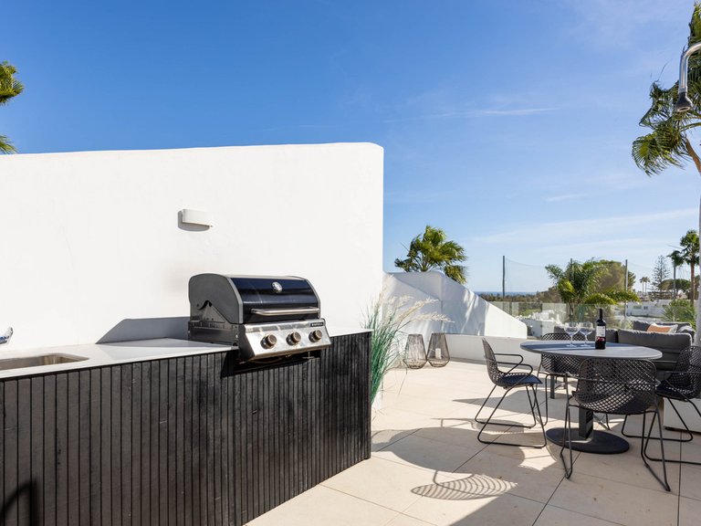 Apartment for Sale in Nueva Andalucía, Malaga 4