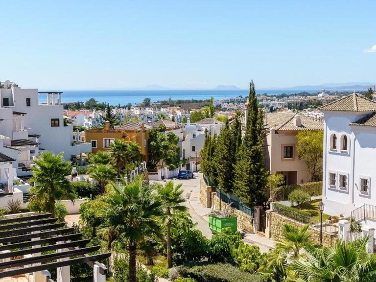 Apartment for Sale in Estepona, Malaga 1