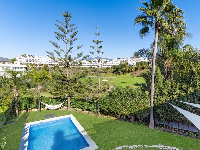 Villa for Sale in Estepona, Malaga 17
