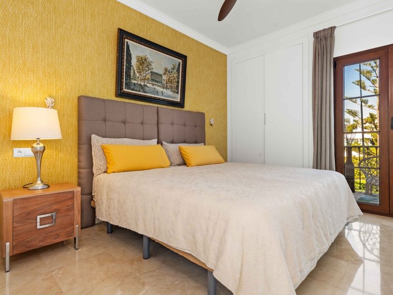 Villa for Sale in Estepona, Malaga 19