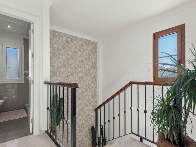 Villa for Sale in Estepona, Malaga 23