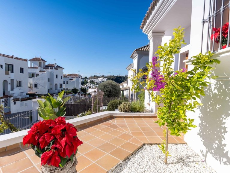 Villa for Sale in Estepona, Malaga 32