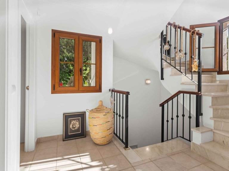 Villa for Sale in Estepona, Malaga 4