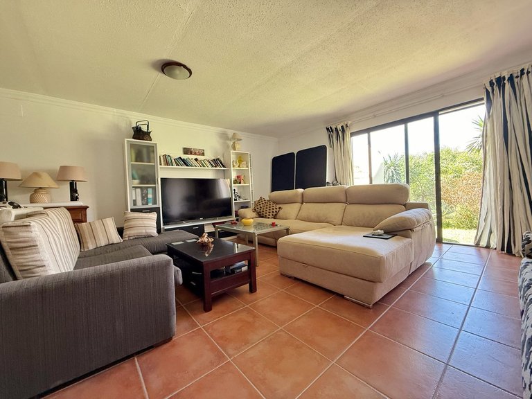 Villa for Sale in Calahonda, Malaga 14