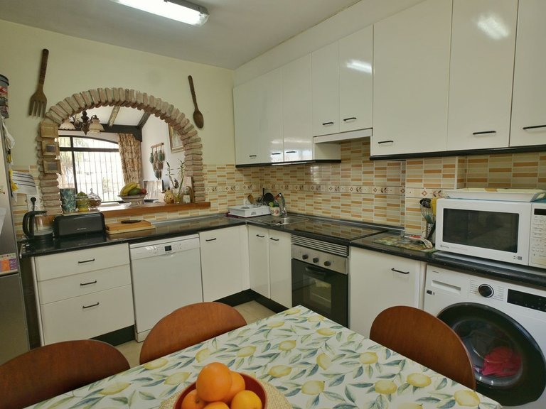 Villa for Sale in Calahonda, Malaga 5