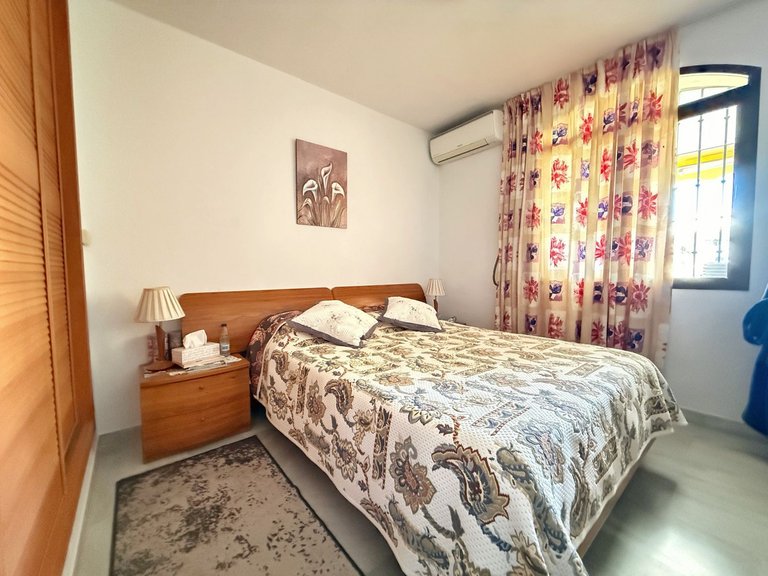 Villa for Sale in Calahonda, Malaga 9