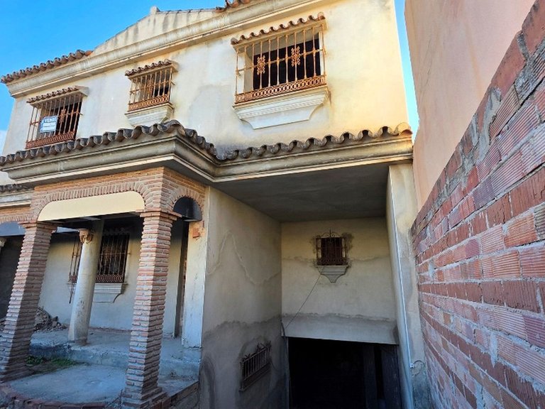 Villa for Sale in Los Boliches, Malaga 3