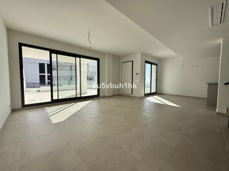 Villa for Sale in Benalmadena, Malaga 3