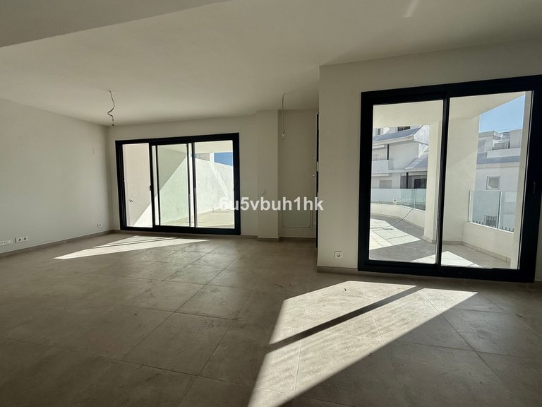 Villa for Sale in Benalmadena, Malaga 5