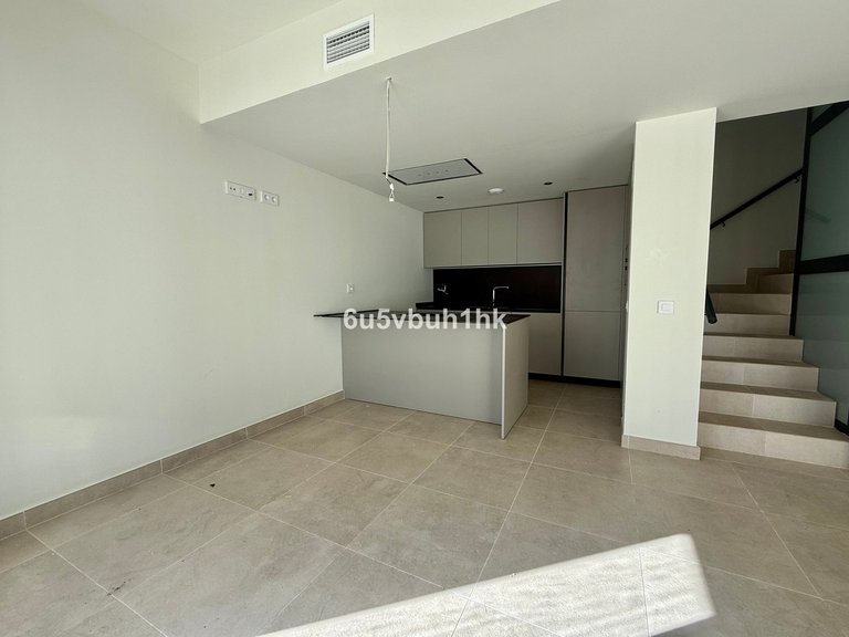 Villa for Sale in Benalmadena, Malaga 6