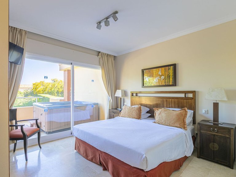 Apartment for Sale in El Chaparral, Malaga 30