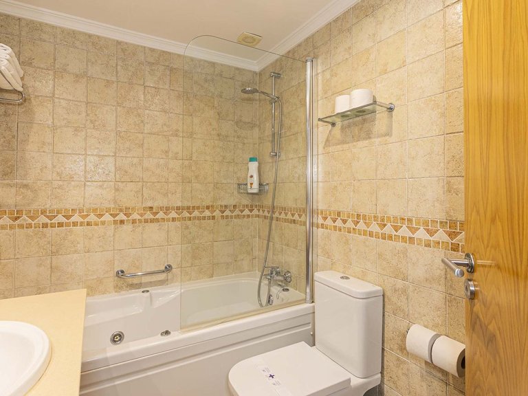 Apartment for Sale in El Chaparral, Malaga 32