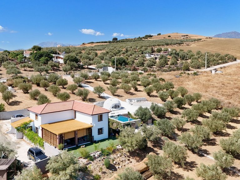 Villa for Sale in Coín, Malaga 1