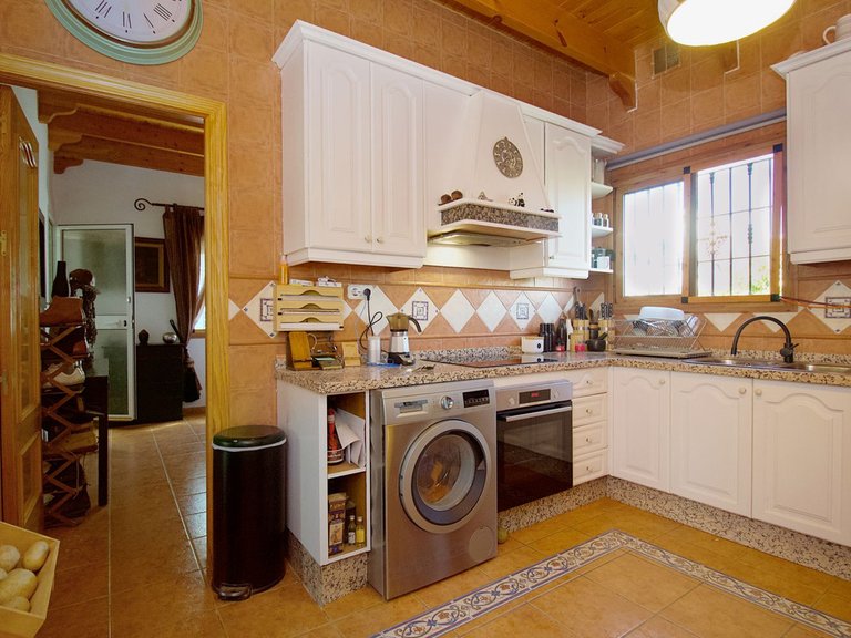 Villa for Sale in Coín, Malaga 32