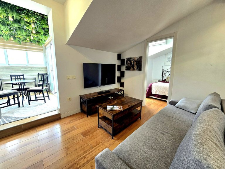 Apartment for Sale in The Golden Mile, Malaga 1