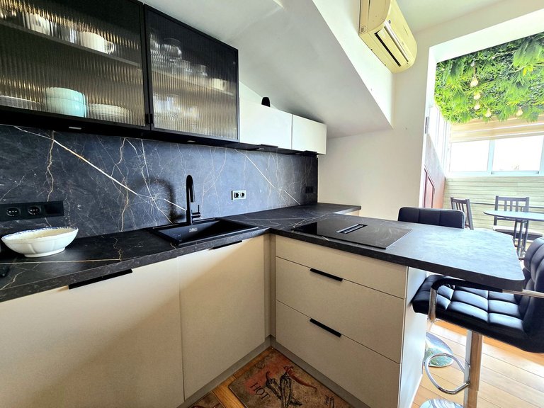 Apartment for Sale in The Golden Mile, Malaga 2