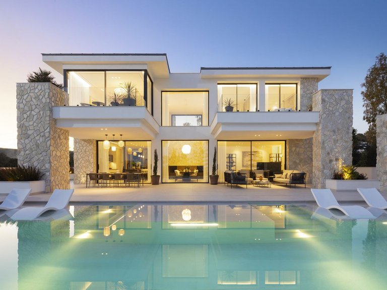 Villa for Sale in Benahavís, Malaga 1