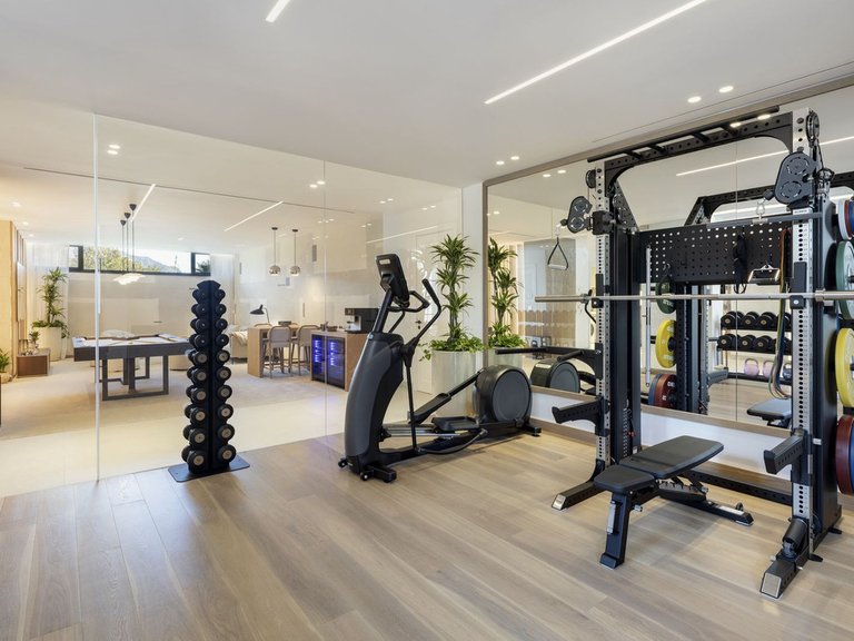 Villa for Sale in Benahavís, Malaga 37