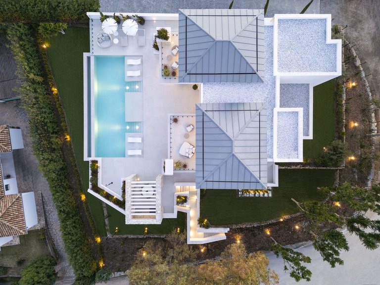 Villa for Sale in Benahavís, Malaga 41