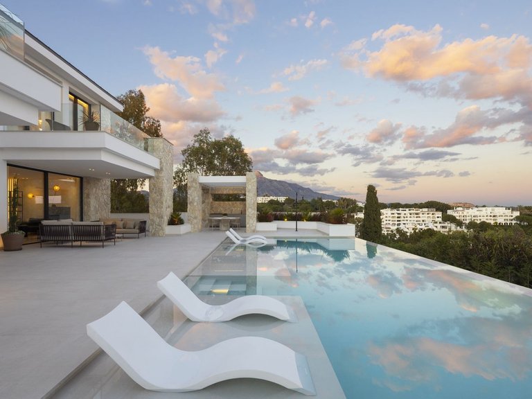 Villa for Sale in Benahavís, Malaga 5