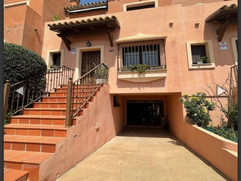 Villa for Sale in Estepona, Malaga 11