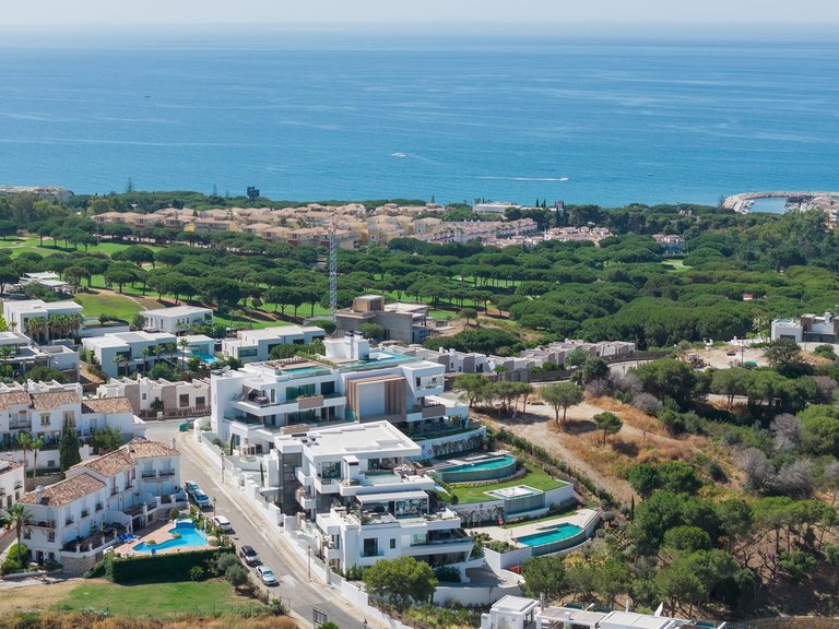 Apartment for Sale in Cabopino, Malaga 1