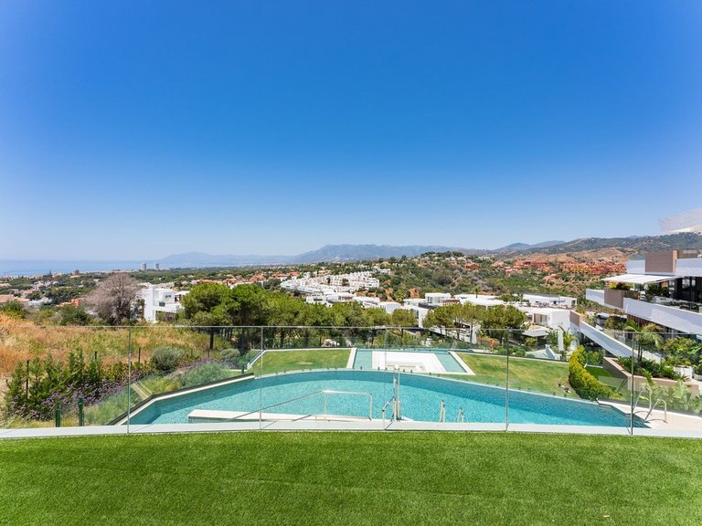 Apartment for Sale in Cabopino, Malaga 28