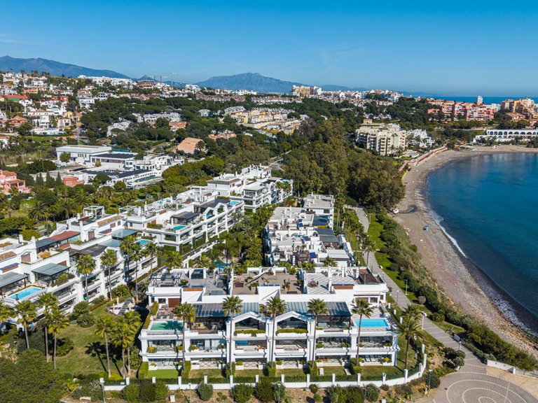 Apartment for Sale in Estepona, Malaga 1