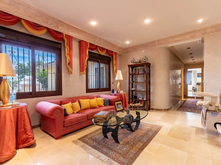 Villa for Sale in Los Monteros, Malaga 45