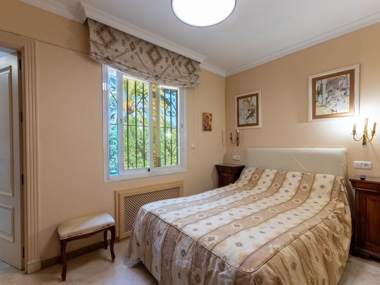 Villa for Sale in Los Monteros, Malaga 48