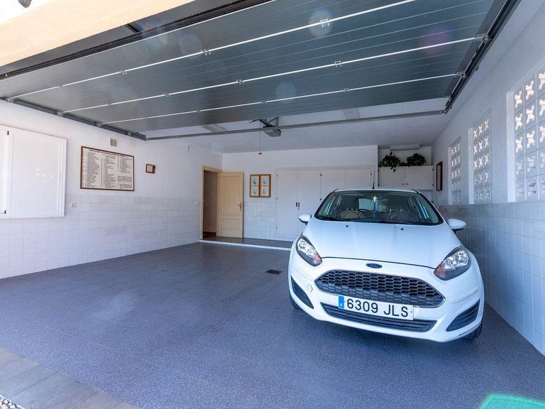 Villa for Sale in Los Monteros, Malaga 73