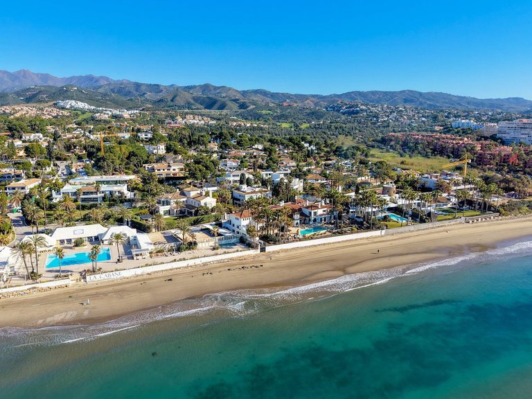 Villa for Sale in Los Monteros, Malaga 78