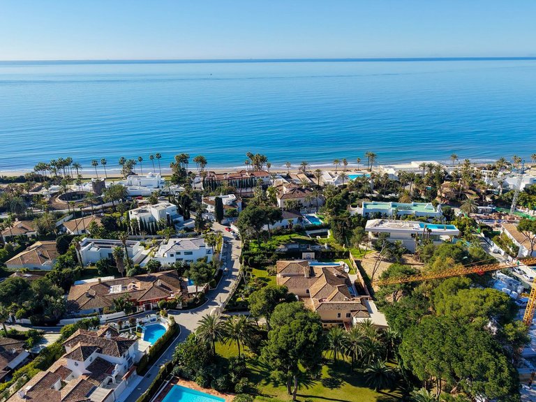 Villa for Sale in Los Monteros, Malaga 80