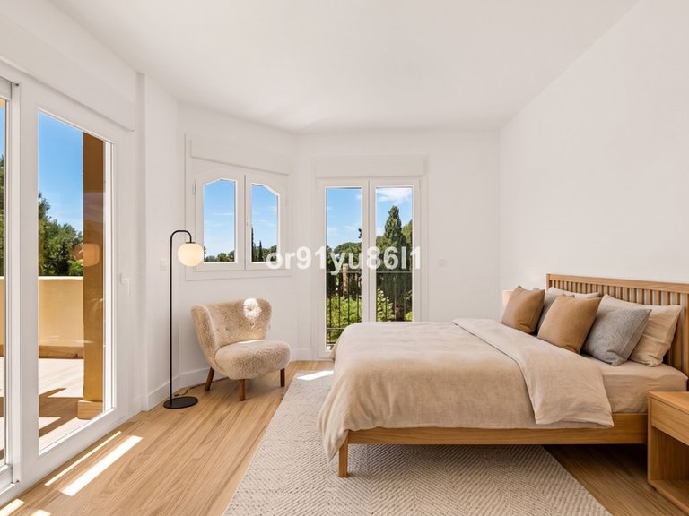 Villa for Sale in Nagüeles, Malaga 12